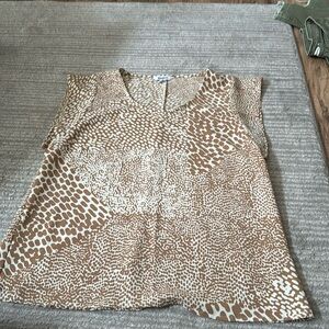 Express, silk blouse short sleeves, size Small, beige and white accents